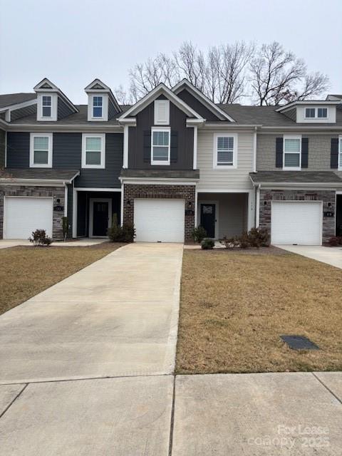 118 Quinn Rd in Wesley Chapel, NC - Building Photo