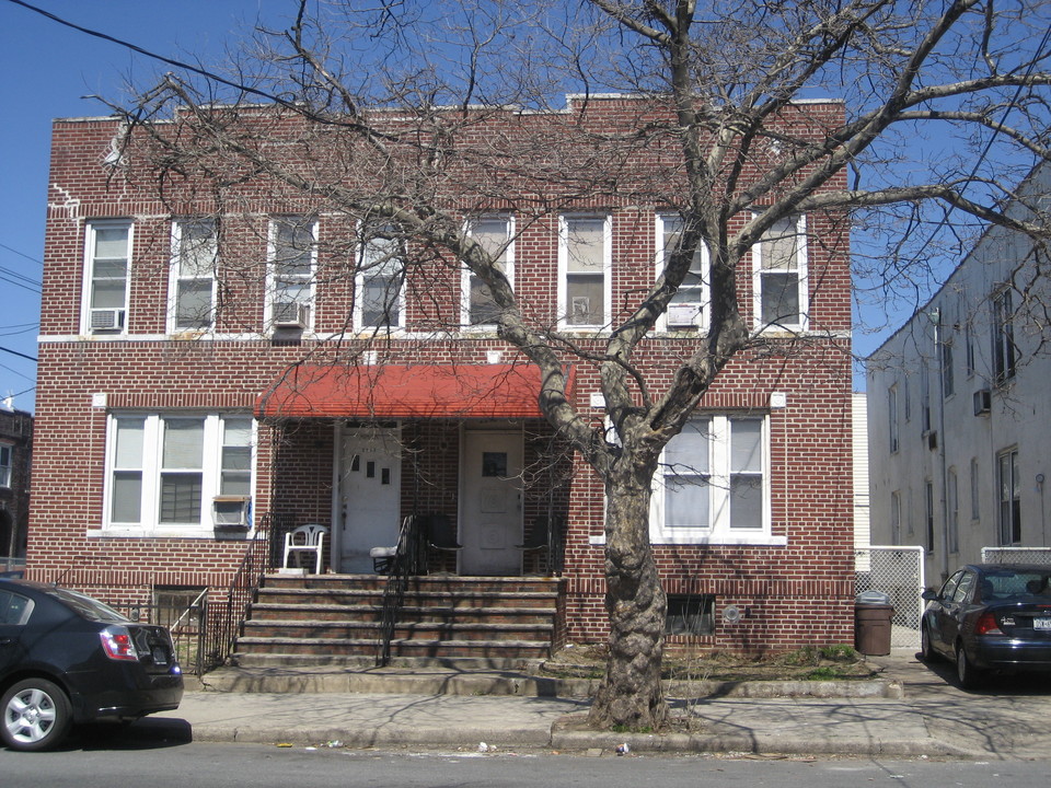 2305 Avenue Y in Brooklyn, NY - Foto de edificio