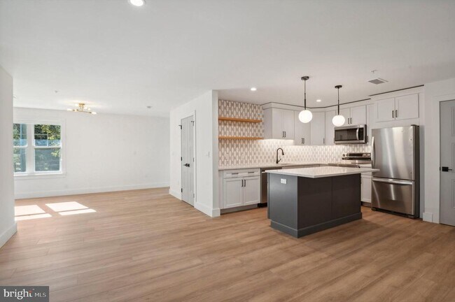 35 Chestnut Rd in Paoli, PA - Building Photo - Building Photo