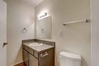 3775 SW 108th Ave in Beaverton, OR - Building Photo - Building Photo