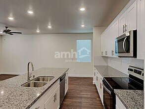 313 Cape Seville Pl in Henderson, NV - Building Photo - Building Photo