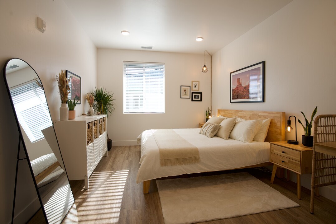 525 N 1st St in Driggs, ID - Foto de edificio