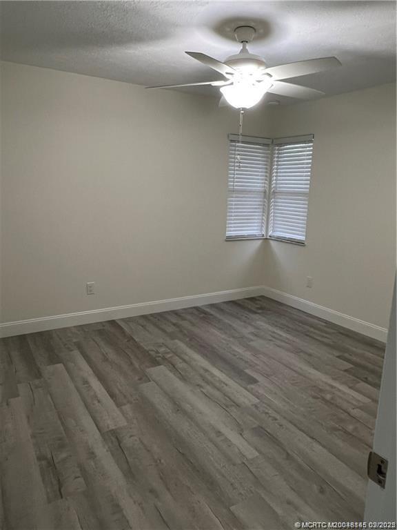 property at 160 SE Lakehurst Dr
