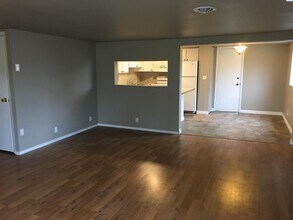1020 Sanford Ave in Richland, WA - Building Photo - Building Photo