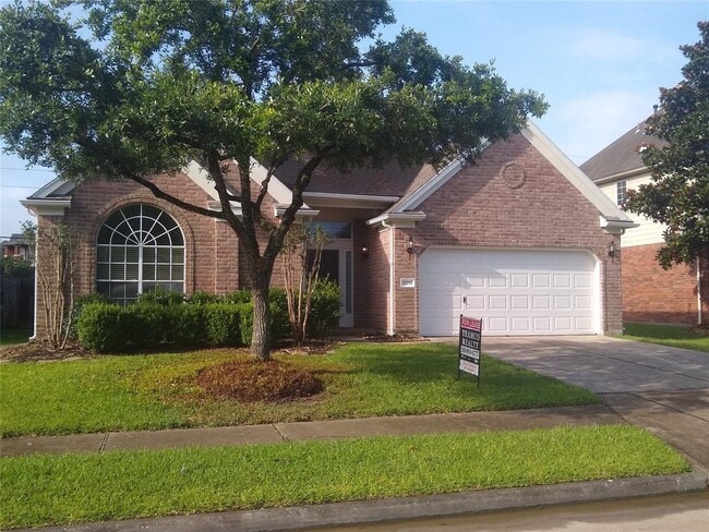 property at 11111 Sprucedale Ct