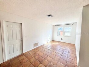 105 Margo Ln in Longwood, FL - Foto de edificio - Building Photo