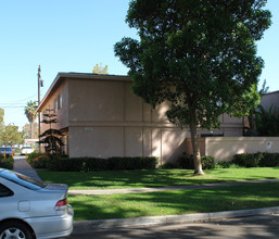 14302 Village Way in Westminster, CA - Building Photo - Building Photo