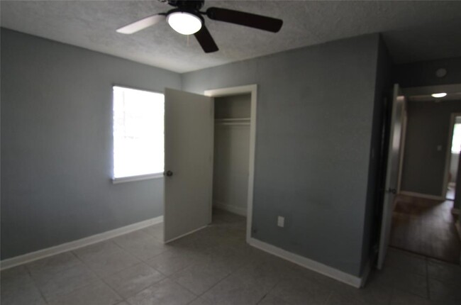 10614 Rosehaven Dr in Houston, TX - Building Photo - Building Photo