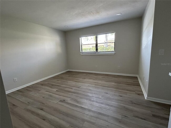 5107 Lanai Way in Tampa, FL - Building Photo - Building Photo