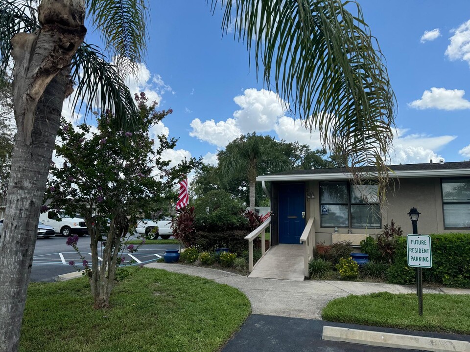 Blossom Corners Apartments in Orlando, FL - Building Photo