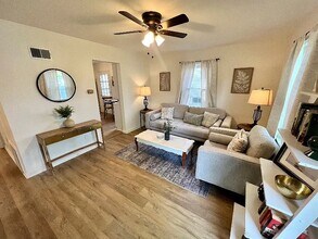 913 E Gift Ave in Peoria, IL - Building Photo - Building Photo