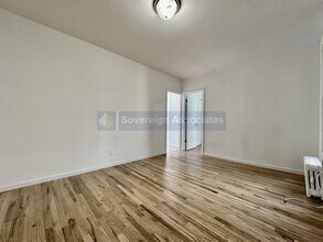 401 E 68th St in New York, NY - Building Photo - Building Photo