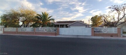 3475 E Tompkins Ave-Unit -1 in Las Vegas, NV - Building Photo - Building Photo