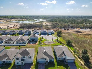 1043 Lakeshore Breeze Pl in Kissimmee, FL - Foto de edificio - Building Photo
