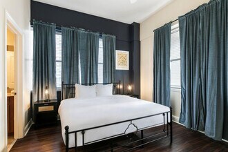 925 Common St, Unit ID1266319P in New Orleans, LA - Foto de edificio - Building Photo