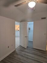 2135 Golfside Village Dr, Unit Golfside village in Lehigh Acres, FL - Building Photo