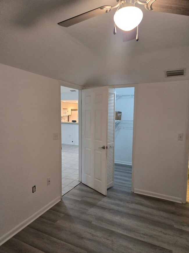 property at 2135 Golfside Village Dr