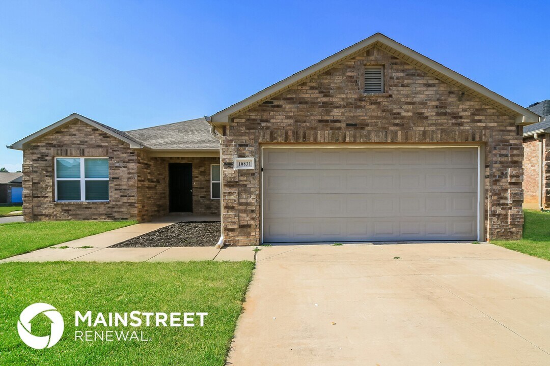 10831 NE 8th Terrace in Midwest City, OK - Building Photo