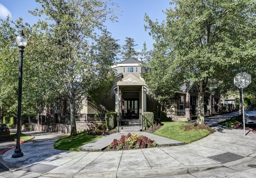 Columbia Trails in Gresham, OR - Foto de edificio
