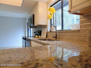 300 Olympia Ct in Melbourne, FL - Building Photo - Building Photo