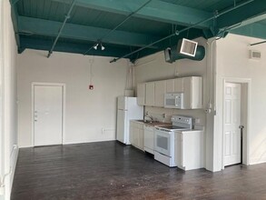 100 Jackson St-Unit -J 201 in Houston, TX - Building Photo - Building Photo