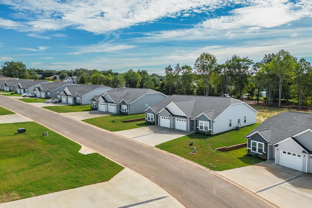 Gibbs Farm Townhomes in Wellford, SC - Foto de edificio