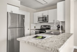 Solis at Flamingo in Las Vegas, NV - Building Photo