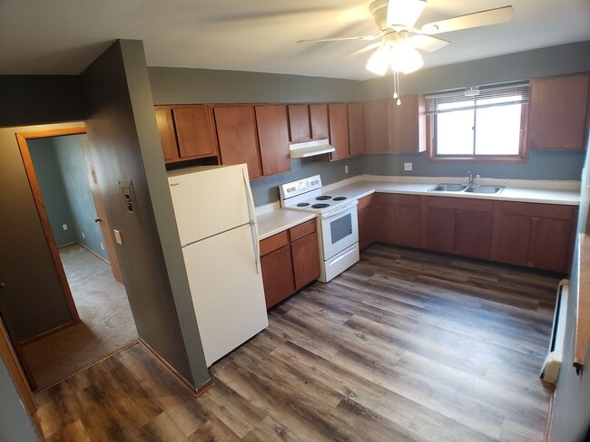 property at 1208 3rd Ave NE