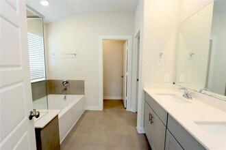 1480 Waggoner Rnch Trl in Conroe, TX - Building Photo - Building Photo