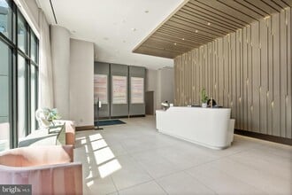 1201 N Royal St in Alexandria, VA - Foto de edificio - Building Photo