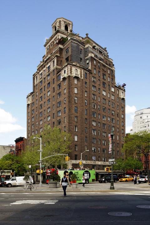 1 Christopher St in New York, NY - Building Photo