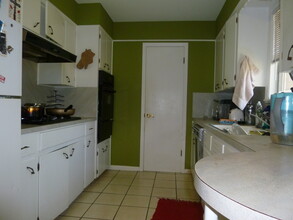 2711 Little John Ln in Austin, TX - Building Photo - Building Photo