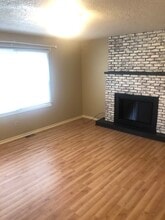 642 Arbor St, Unit 642 in Fostoria, OH - Building Photo - Building Photo