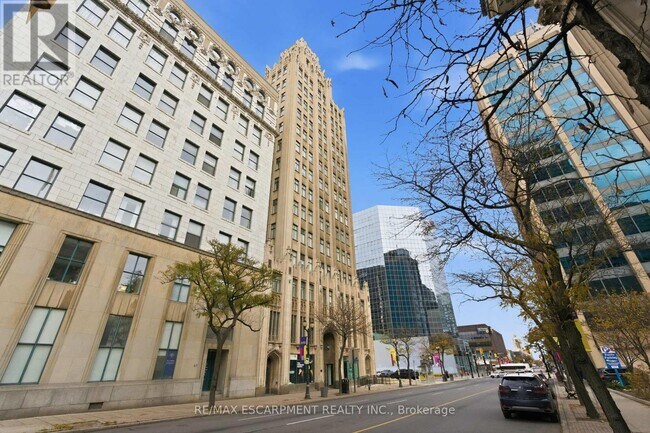 36 James St S in Hamilton, ON - Building Photo - Building Photo