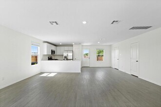 331 Bugbee, Unit 214 in Kyle, TX - Building Photo - Building Photo