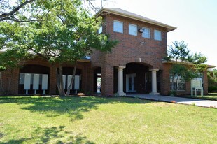 Madison Park in Lubbock, TX - Building Photo