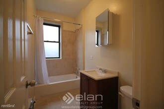 38295 N Fremont St-Unit -Apt 2E in Chicago, IL - Building Photo - Building Photo