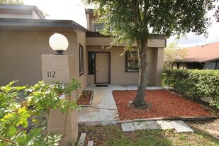 112 Dahlia Village Cir in Orlando, FL - Building Photo