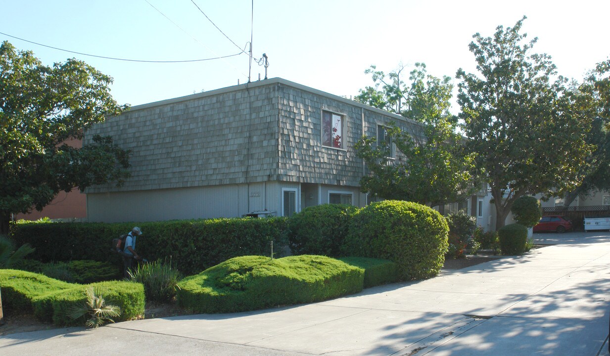 372-382 S Cypress Ave in San Jose, CA - Building Photo