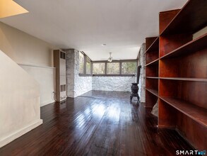 128 Perry Ave in Norwalk, CT - Building Photo - Building Photo