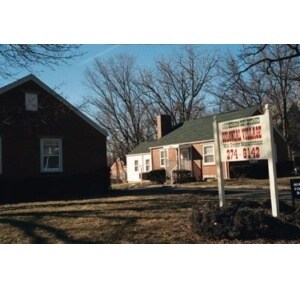 Colonial Village Apartments in Dayton, OH - Foto de edificio - Building Photo