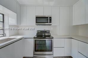40 NW 47th Ave in Miami, FL - Building Photo - Building Photo