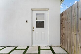 727 Hampton Rd in West Palm Beach, FL - Building Photo - Building Photo