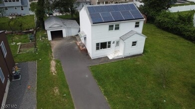137 Centerton Dr in Parsippany Troy Hills, NJ - Building Photo - Building Photo