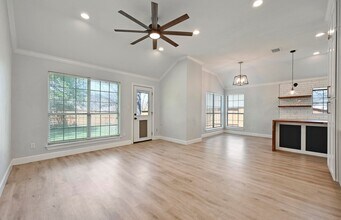 2906 Six Gun Trail in Austin, TX - Building Photo - Building Photo