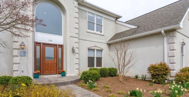 1706 Landon Hill Rd in Vienna, VA - Building Photo - Building Photo