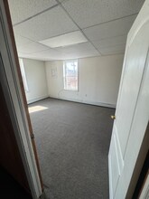 521 Main St, Unit 4 in Towanda, PA - Foto de edificio - Building Photo