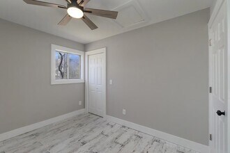 140 Sloan St in Franklin, NC - Foto de edificio - Building Photo