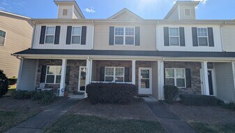 4327 Kobuk Ln in Charlotte, NC - Building Photo