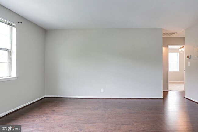 4622 28th Rd S-Unit -B in Arlington, VA - Building Photo - Building Photo